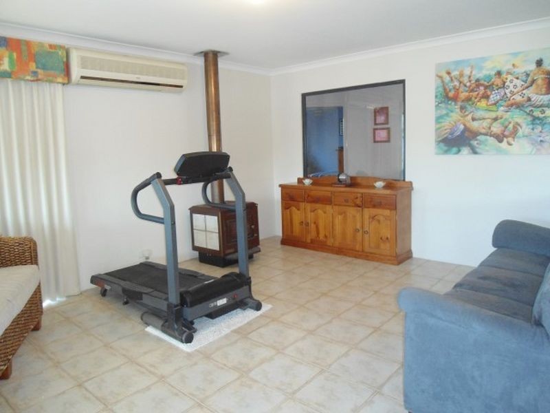 11 Zedora Loop, Port Kennedy WA 6172