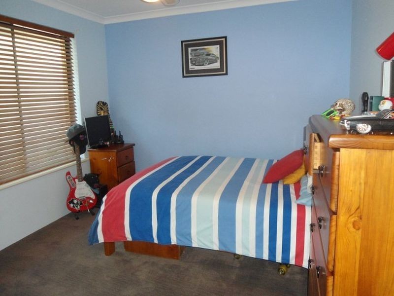 11 Zedora Loop, Port Kennedy WA 6172