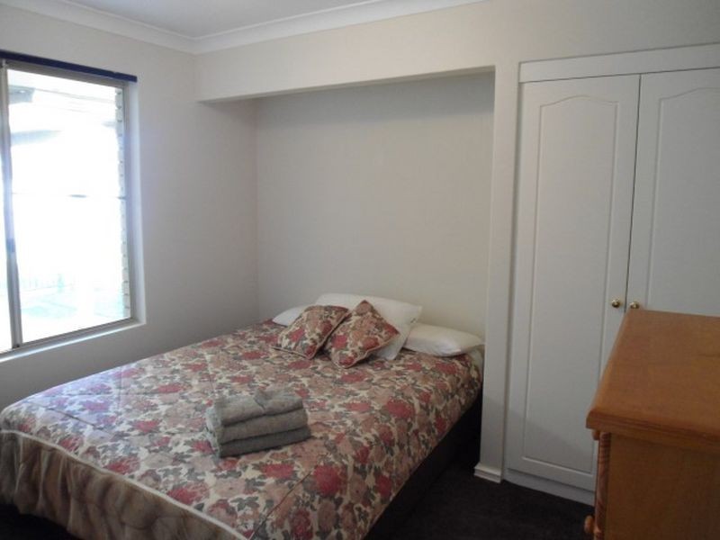 8 Caballo Crt, Safety Bay WA 6169