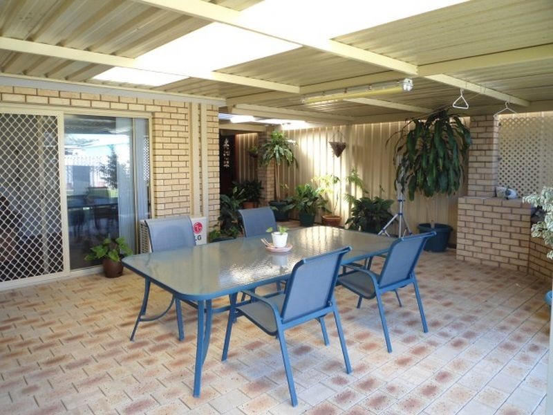 8 Caballo Crt, Safety Bay WA 6169