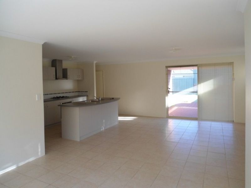 19 Blaxland Terrace, Baldivis WA 6171