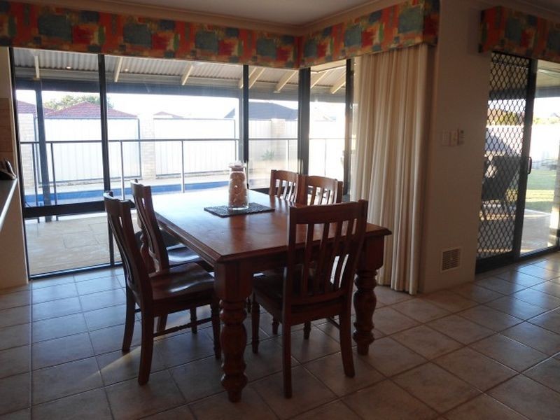 11 Zedora Loop, Port Kennedy WA 6172