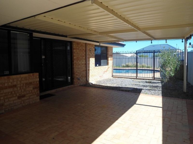5 Wirrah Way, Warnbro WA 6169