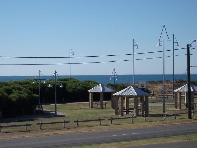 28/76 Kent Street, Rockingham WA 6168