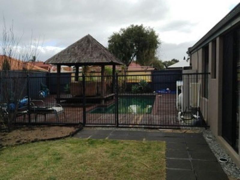 4 Genoa Place, Secret Harbour WA 6173