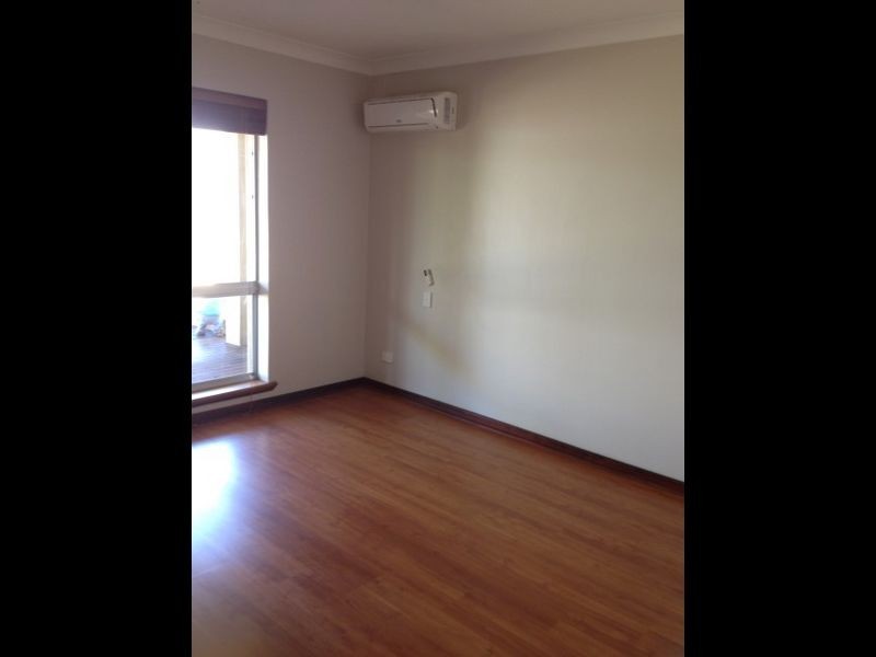 170 Crystaluna Drive, Golden Bay WA 6174