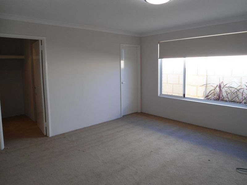 14 Holloways Ridge, Secret Harbour WA 6173