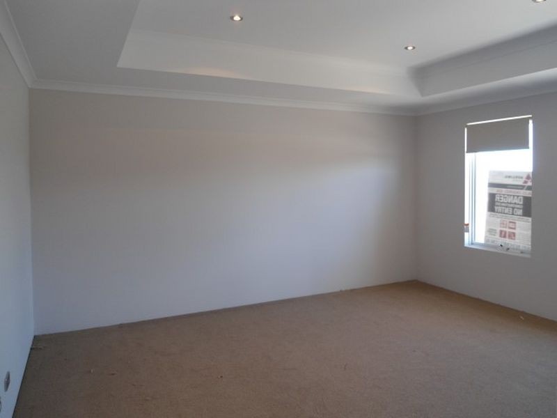 14 Holloways Ridge, Secret Harbour WA 6173