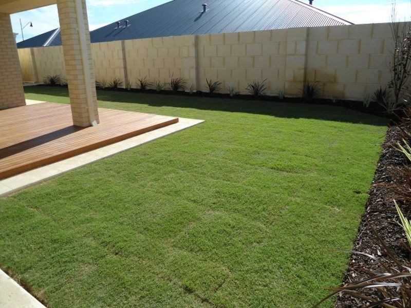 14 Holloways Ridge, Secret Harbour WA 6173