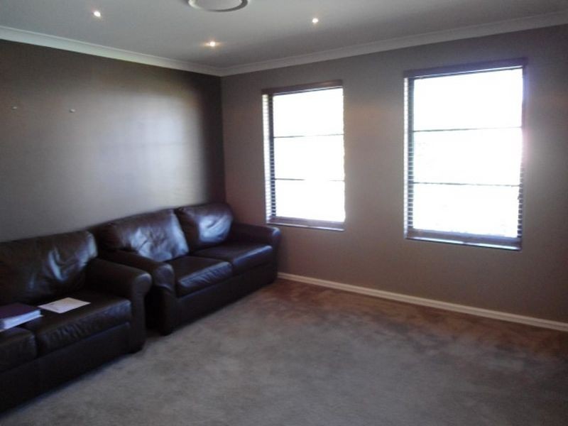 4 Poa Way, Baldivis WA 6171