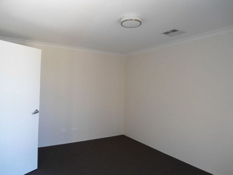 32 Wanderer Parkway, Baldivis WA 6171