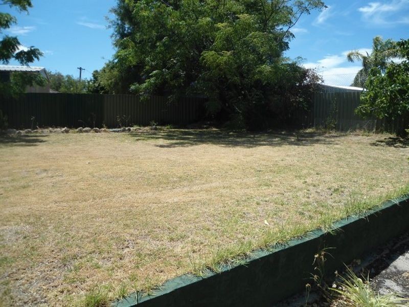 77 Cambridge Crescent, Cooloongup WA 6168