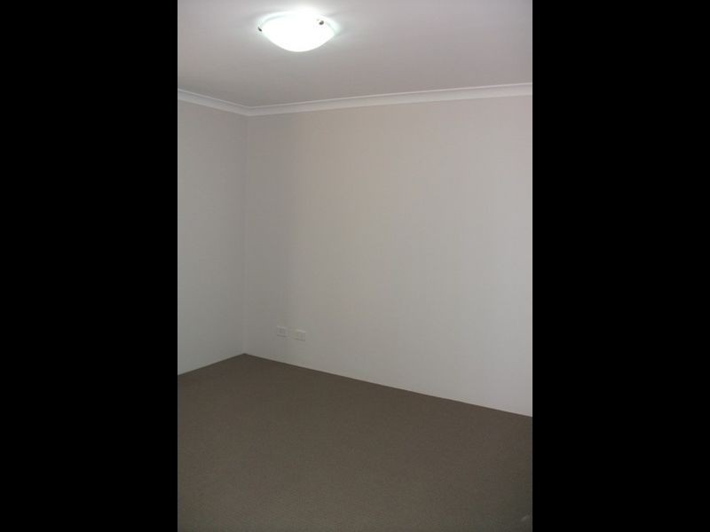 2/23 Weld Street, Rockingham WA 6168