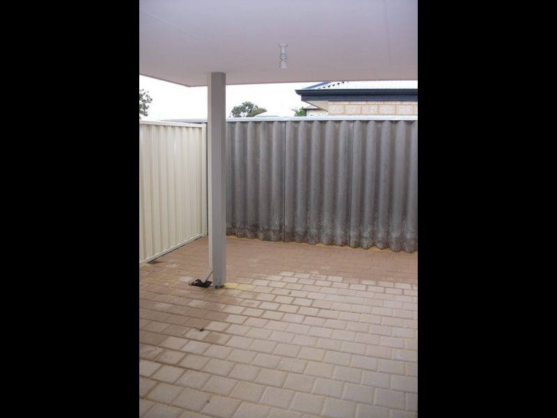 2/23 Weld Street, Rockingham WA 6168