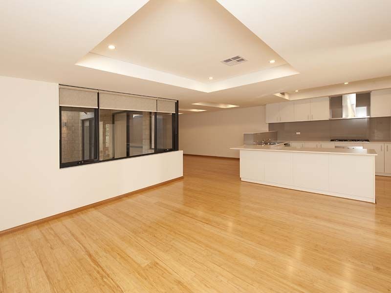16 Devonshire Turn, Rockingham WA 6168