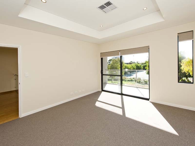 16 Devonshire Turn, Rockingham WA 6168