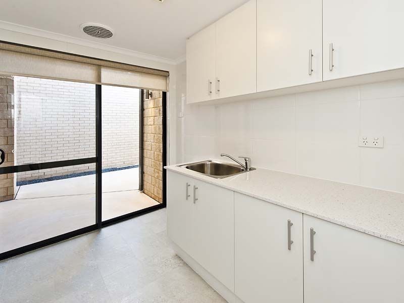 16 Devonshire Turn, Rockingham WA 6168