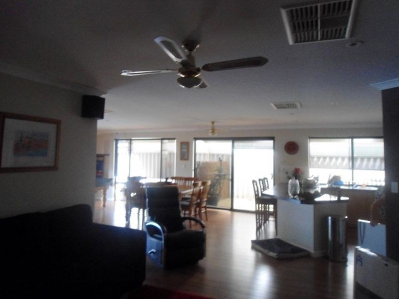 27 Saint Cloud Way, Port Kennedy WA 6172