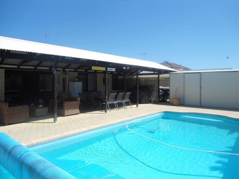 27 Saint Cloud Way, Port Kennedy WA 6172