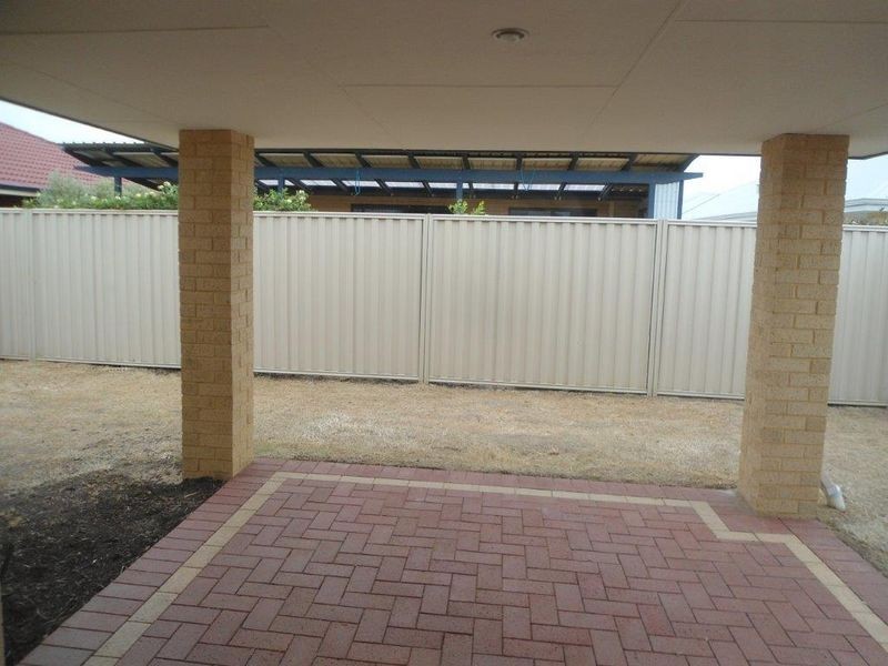 29 Lucky Bay Road, Secret Harbour WA 6173