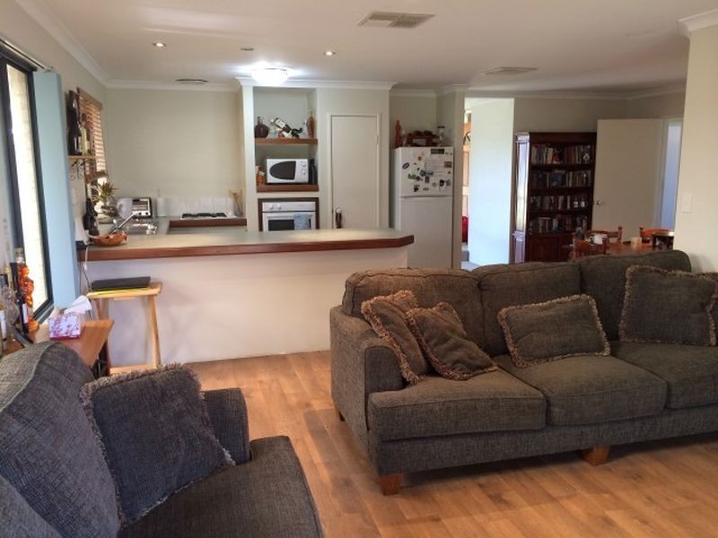 14 Mary Blair Way, Warnbro WA 6169