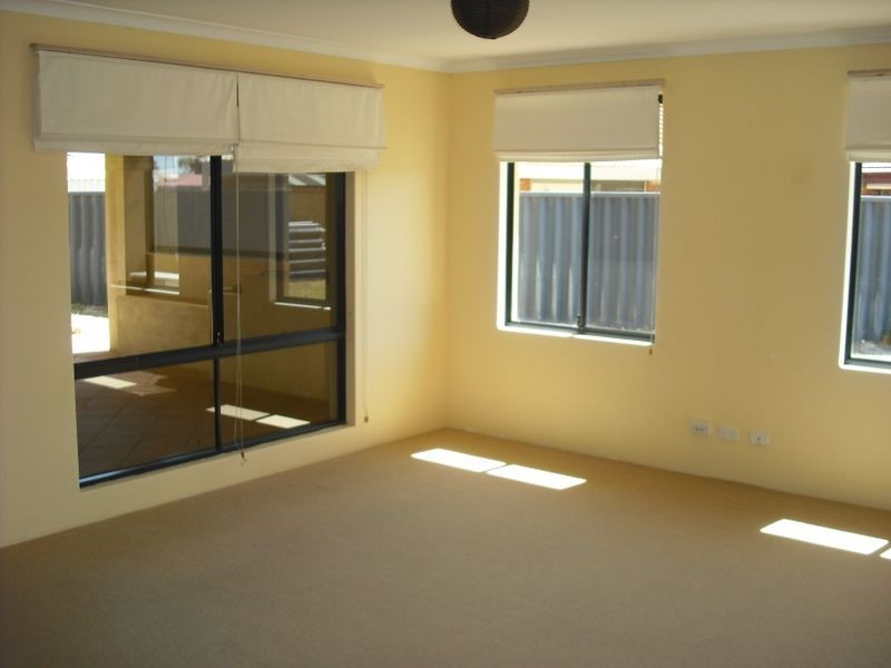 79 La Spezia Drive, Secret Harbour WA 6173