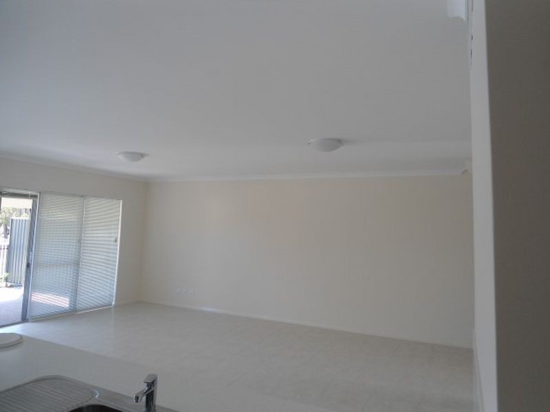 2/1 Ballys Turn, Baldivis WA 6171