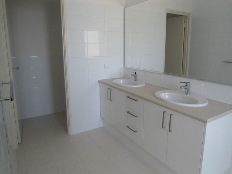 2/1 Ballys Turn, Baldivis WA 6171