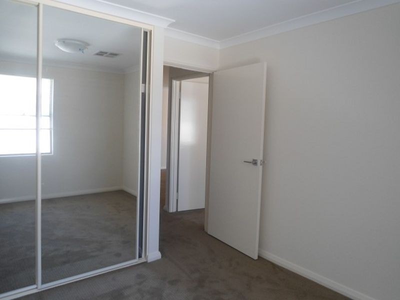 2/1 Ballys Turn, Baldivis WA 6171