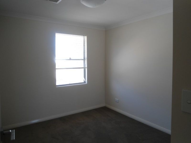 2/1 Ballys Turn, Baldivis WA 6171