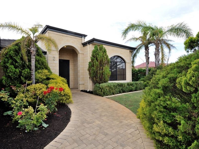 2 Galway Gardens, Warnbro WA 6169