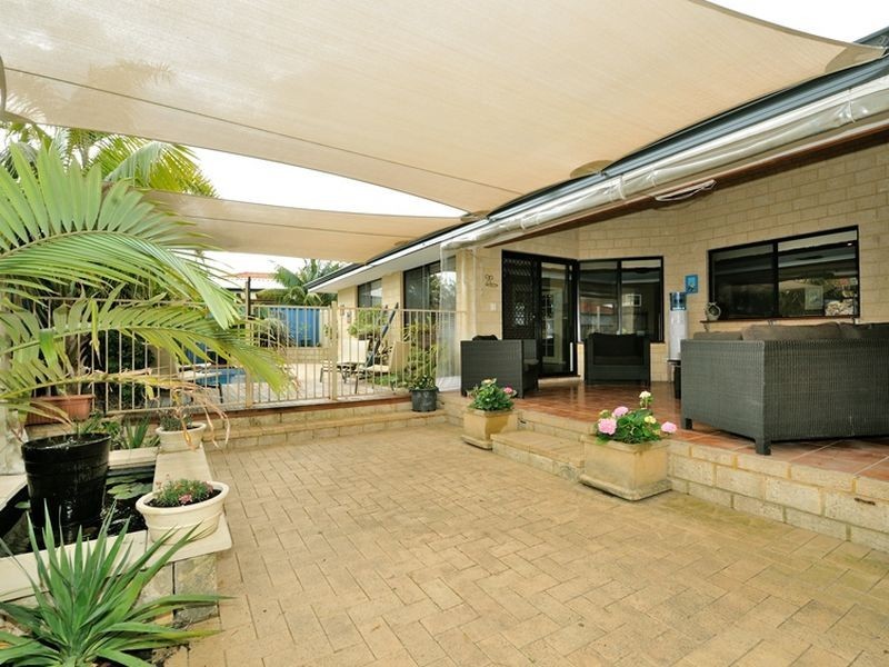 2 Galway Gardens, Warnbro WA 6169