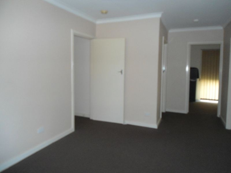 3 Crater Place, Rockingham WA 6168