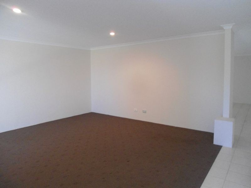 42 Lemongum Drive, Baldivis WA 6171