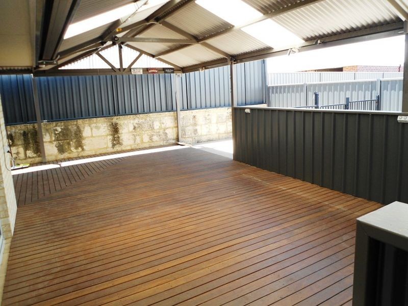 42 Lemongum Drive, Baldivis WA 6171