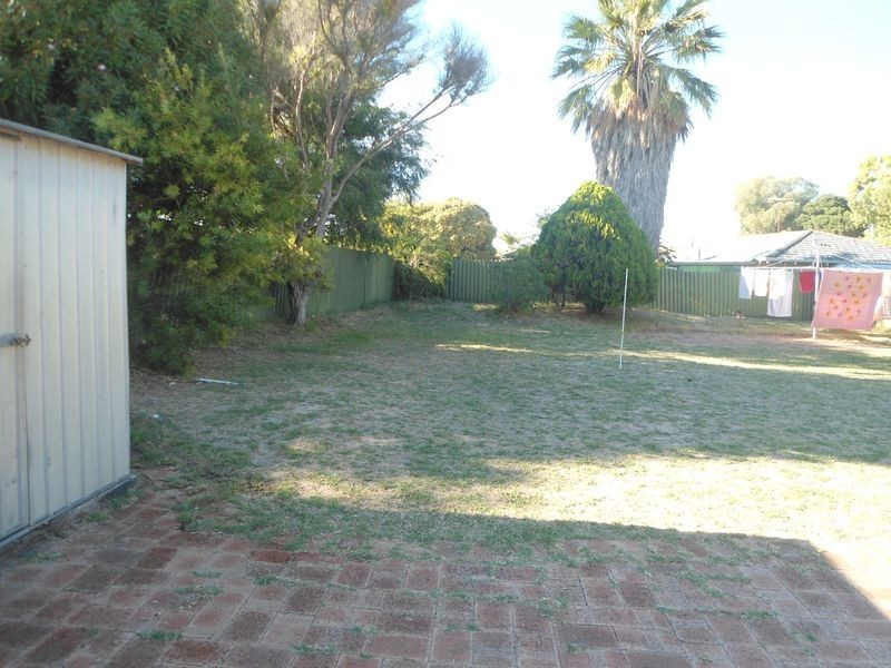 24 Park Drive, Cooloongup WA 6168