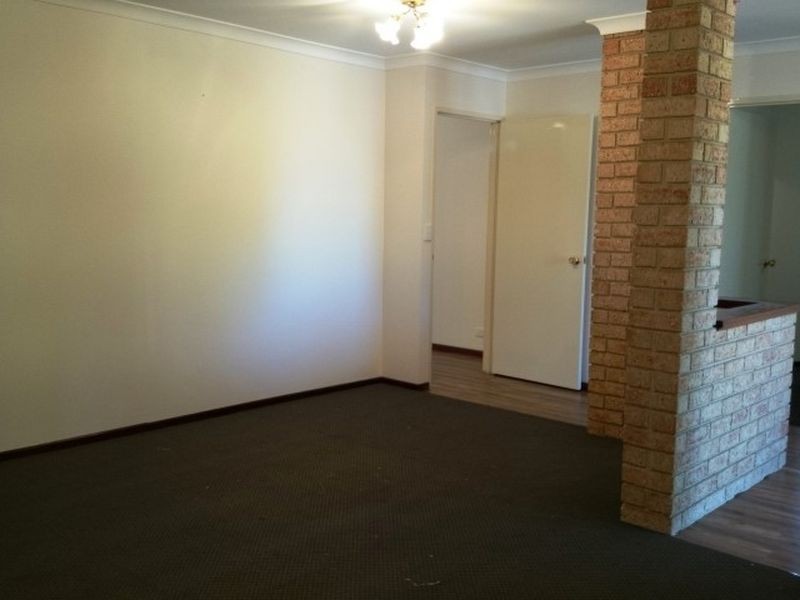 8 Moresby Grove, Rockingham WA 6168