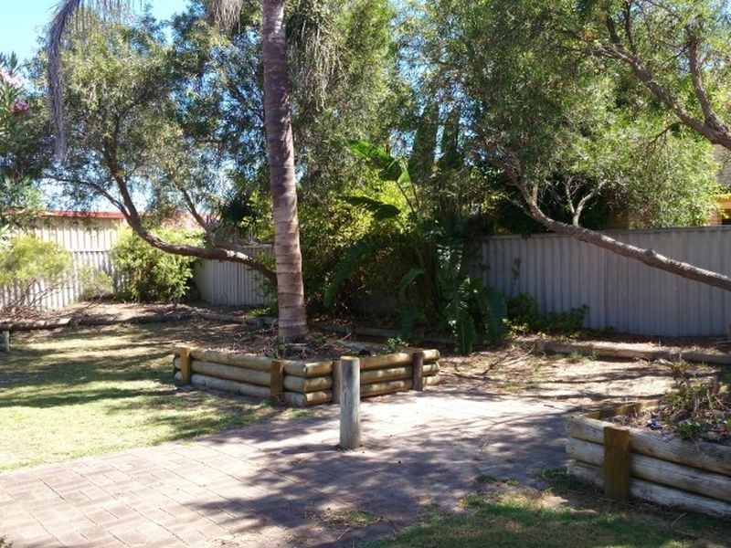 8 Moresby Grove, Rockingham WA 6168