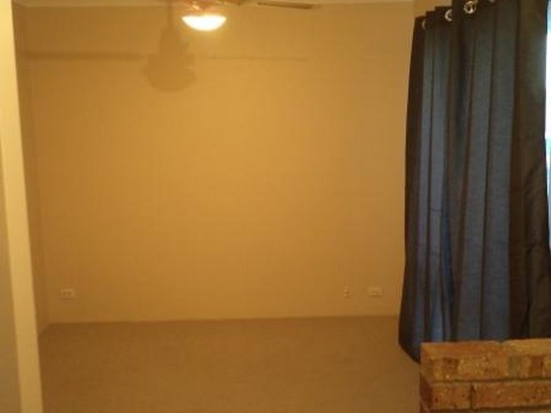 4 Darkins Retreat, Parmelia WA 6167