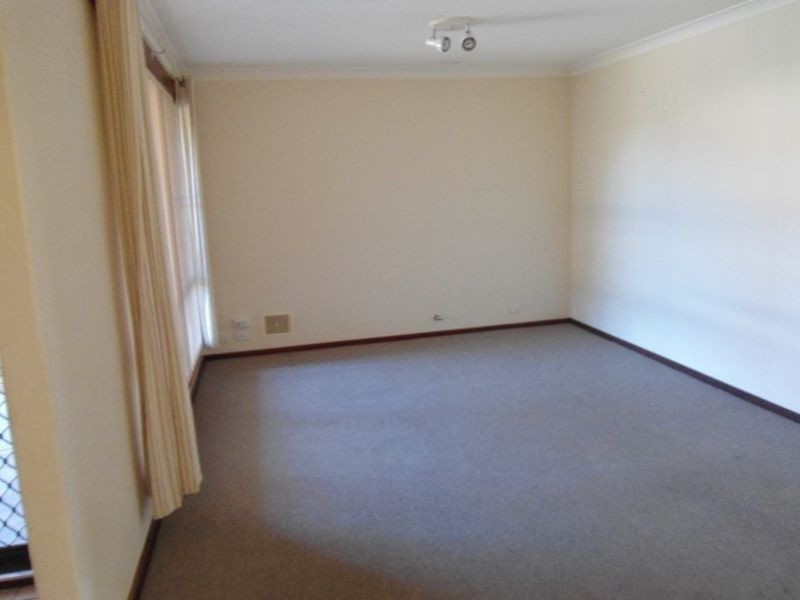 13 Nabberu Loop, Cooloongup WA 6168