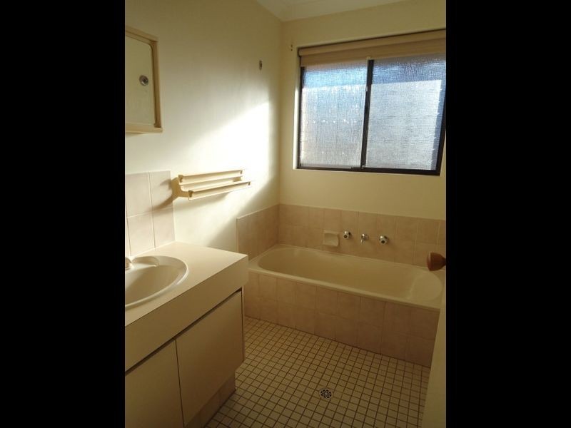 13 Nabberu Loop, Cooloongup WA 6168