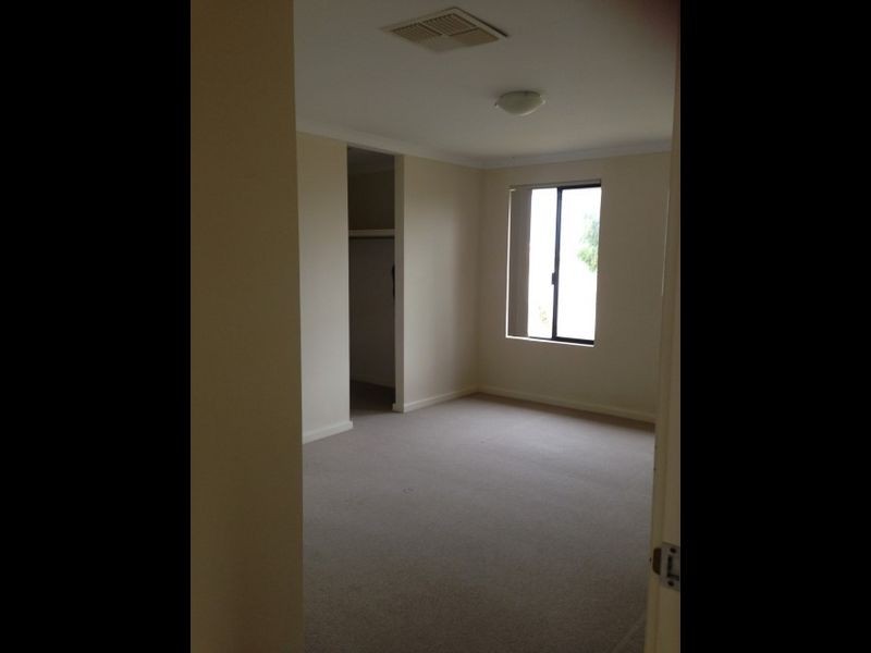 7 Knutsford Crescent, Port Kennedy WA 6172