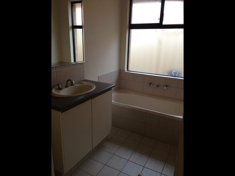 7 Knutsford Crescent, Port Kennedy WA 6172