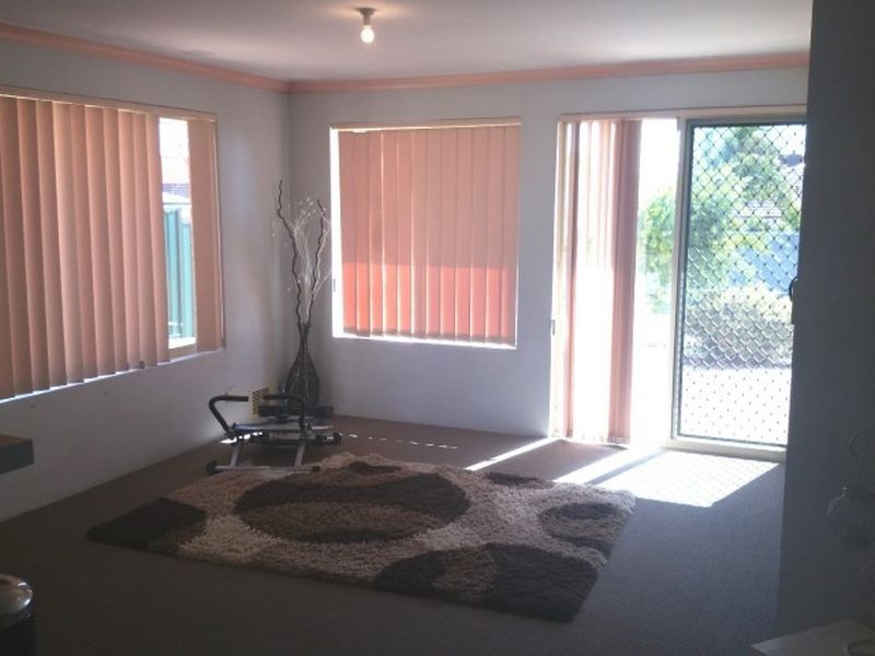 35 Mayflower Close, Port Kennedy WA 6172