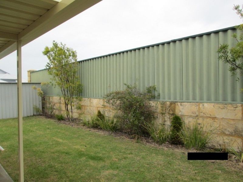 18 Kinsale Bend, Port Kennedy WA 6172