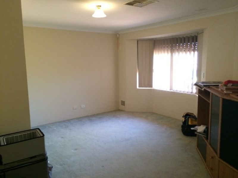 15 Zedora Loop, Port Kennedy WA 6172