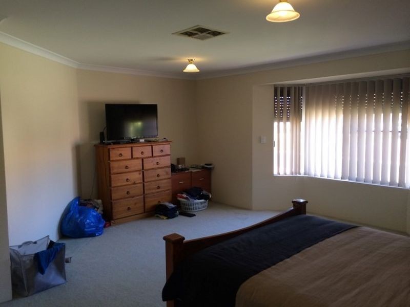 15 Zedora Loop, Port Kennedy WA 6172