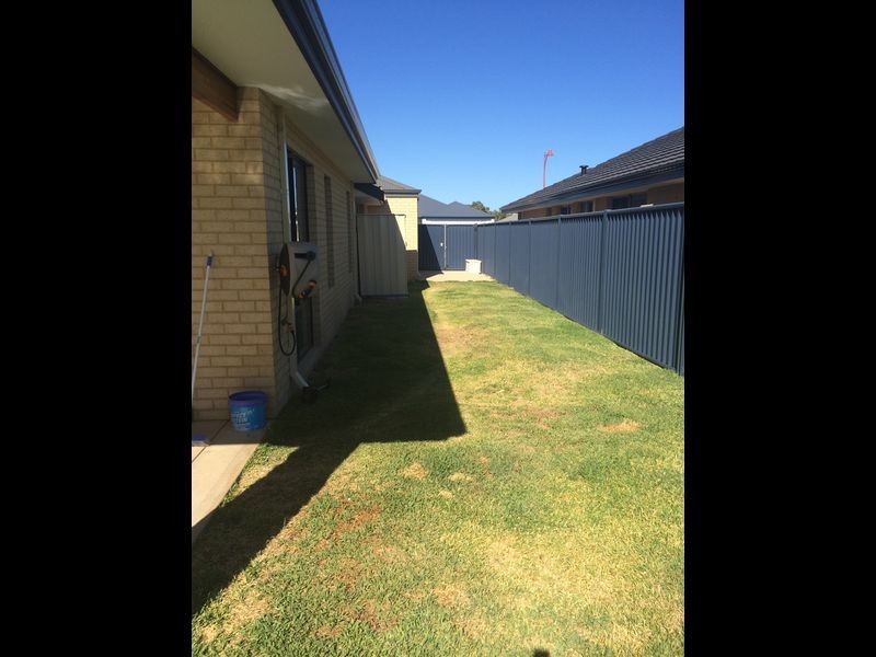 12 Lagoon Pass, Baldivis WA 6171