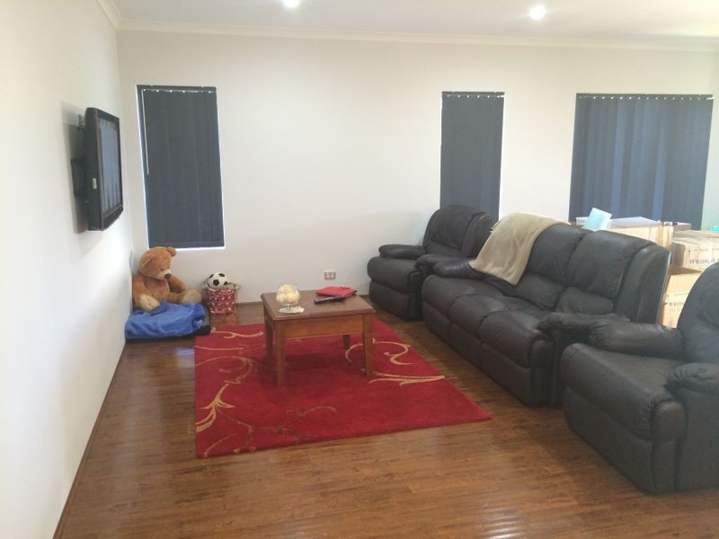 12 Lagoon Pass, Baldivis WA 6171