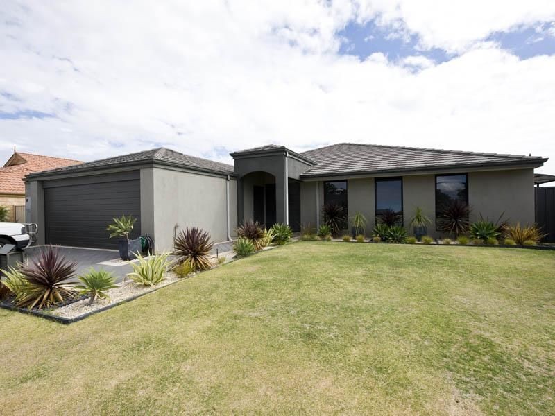 22 Claiborne Road, Secret Harbour WA 6173